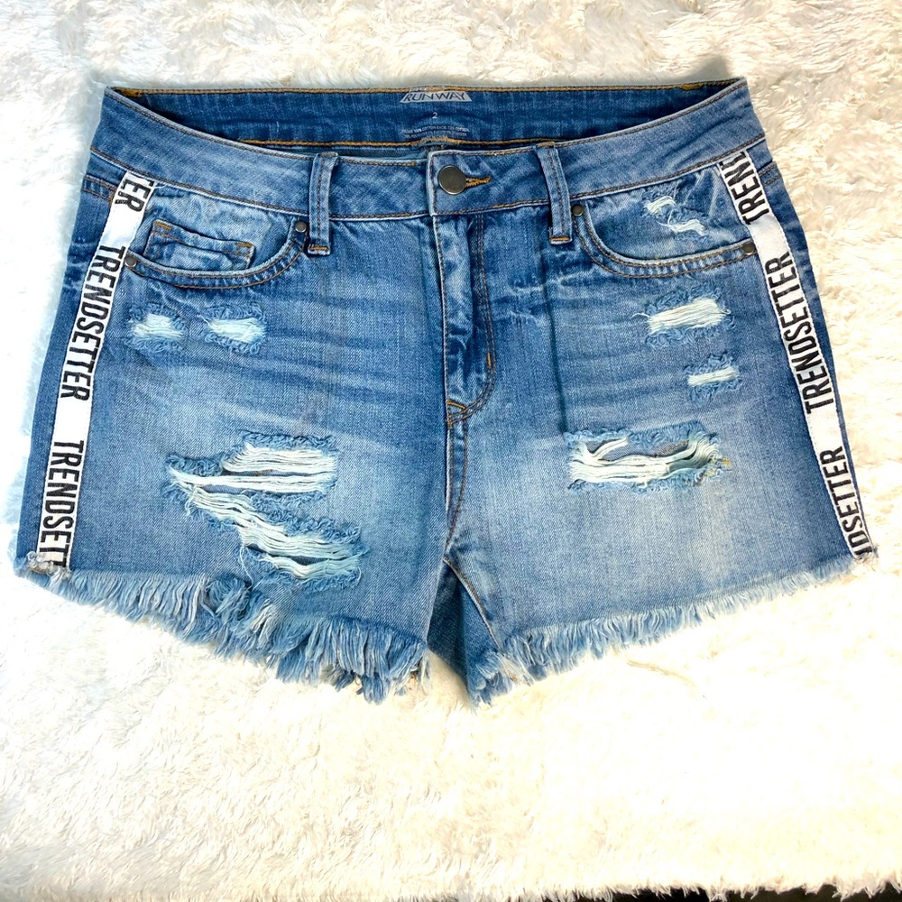 PROYECT RUNWAY DENIM SHORTS